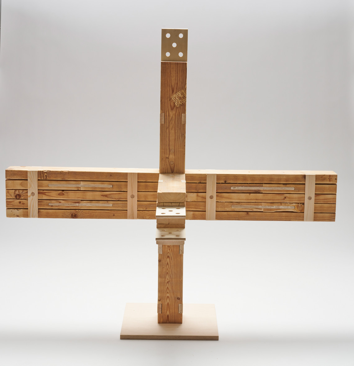 Adskilt 1:1 model 04