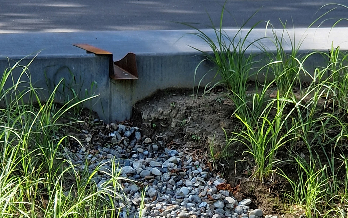 Elevated concrete trench at Carl Nielsens Allé, WERK Arkitekter (2023)