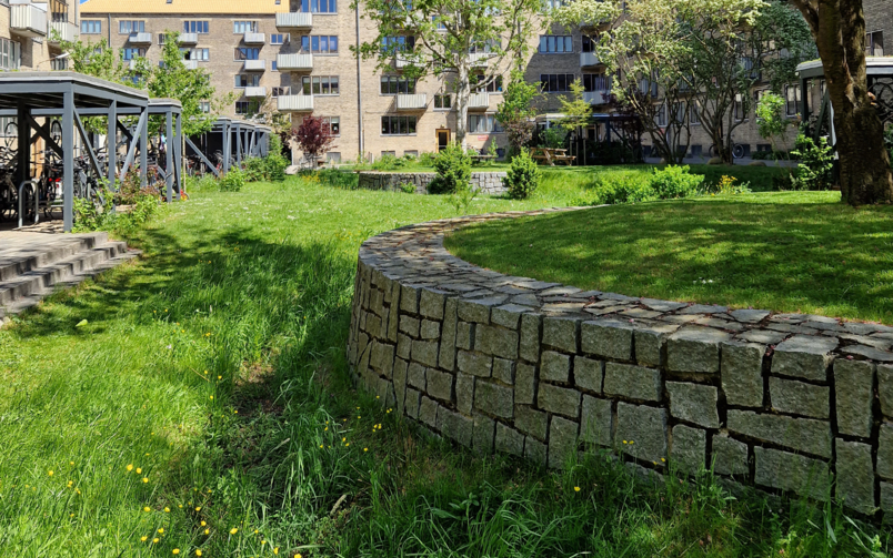 Askøgade - The ditch situated in the centre of the courtyard