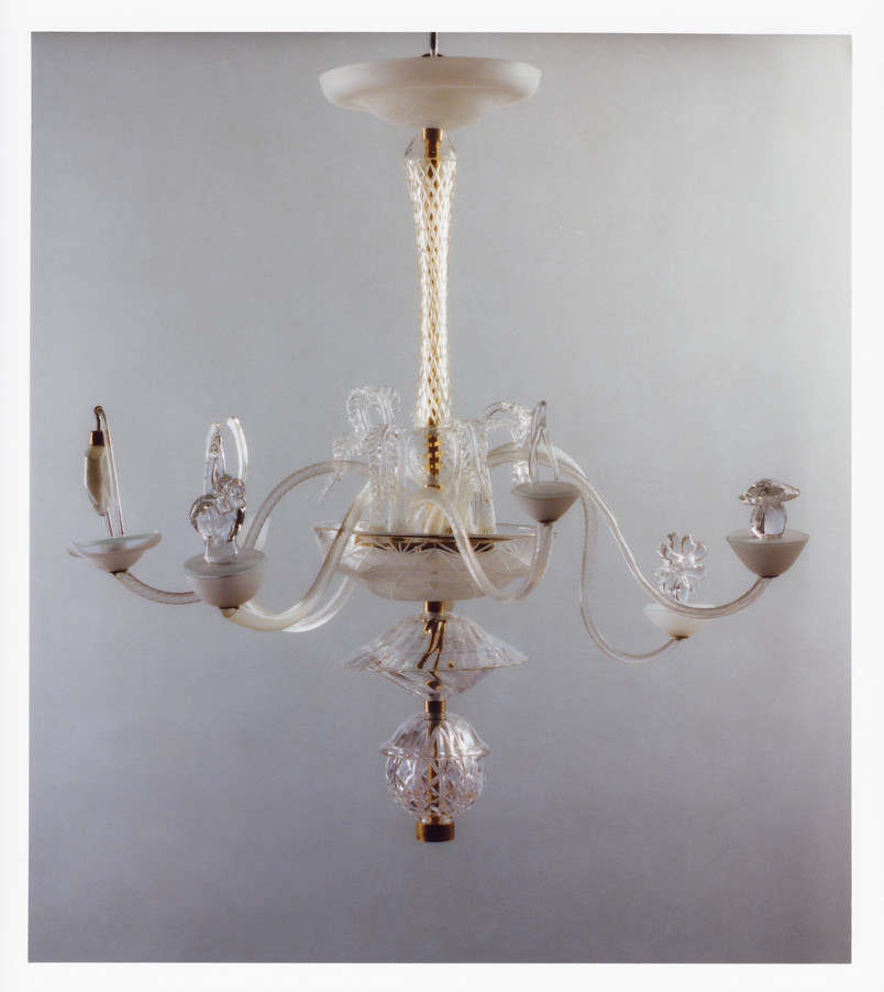 Chandelier "Welcome to Luckyland". 2024. (photo : Peter Vinther)