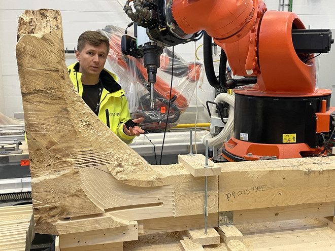 Træbjælke i maskine