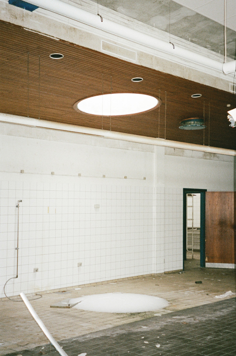 Ovenlys i cafeteriet, 2026.