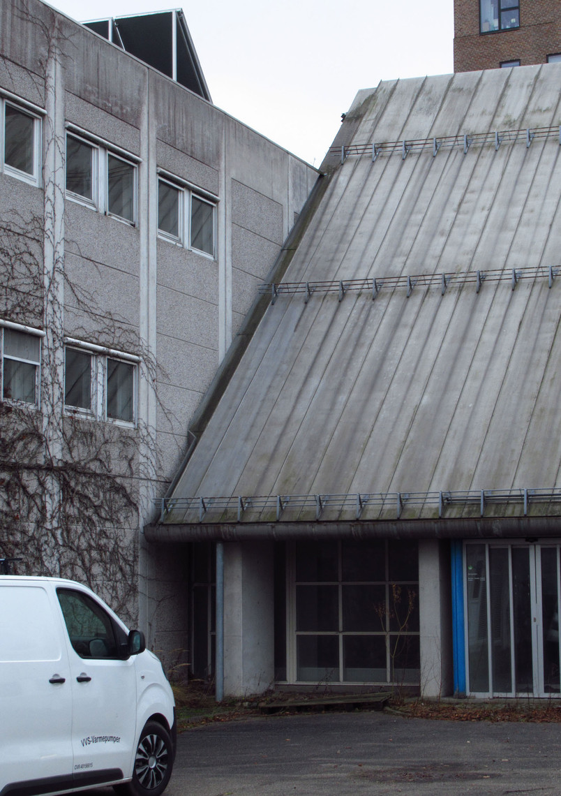 Forhallen set udefra