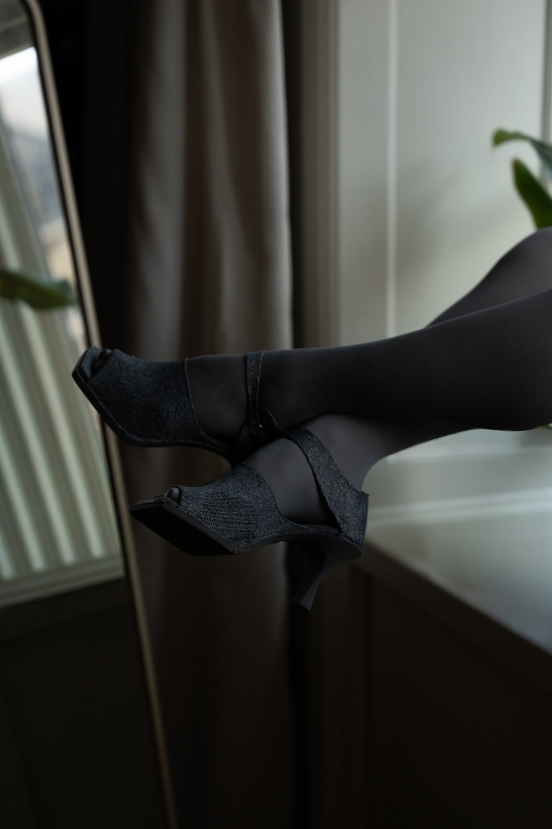 feet