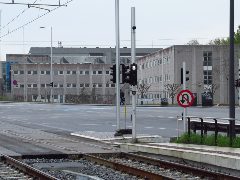De gule bygninger