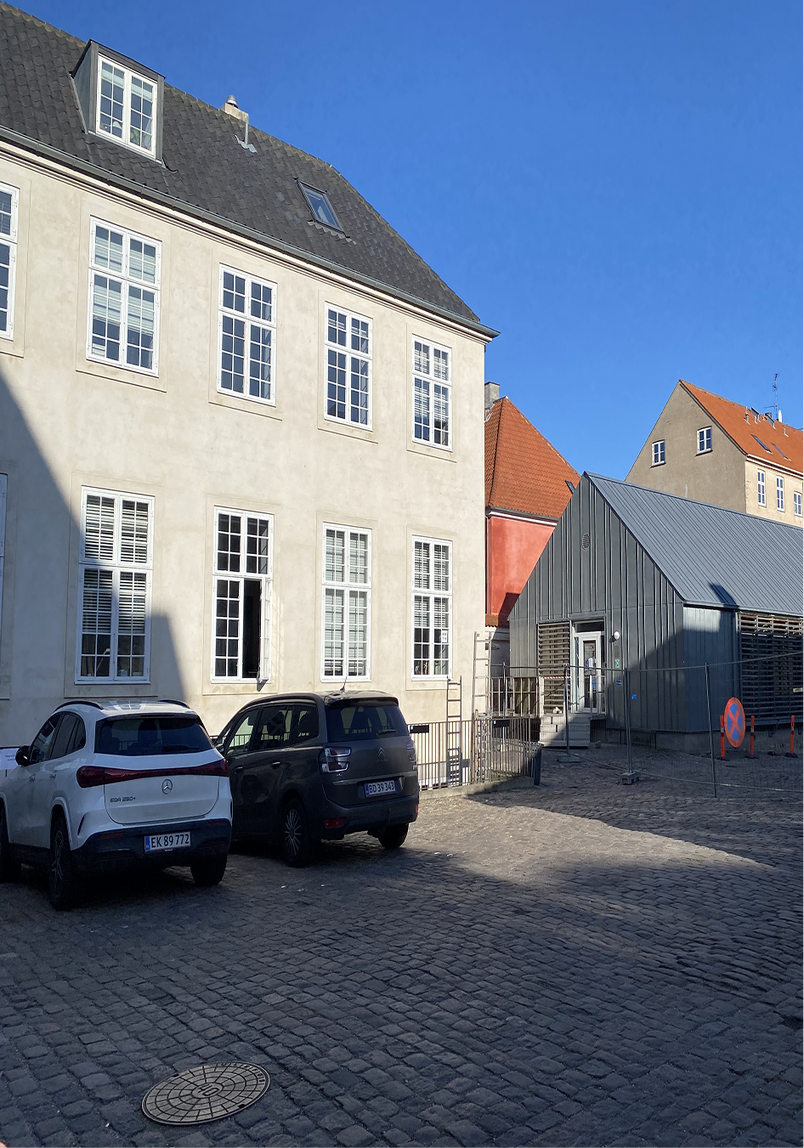 Courtyard Picture 2