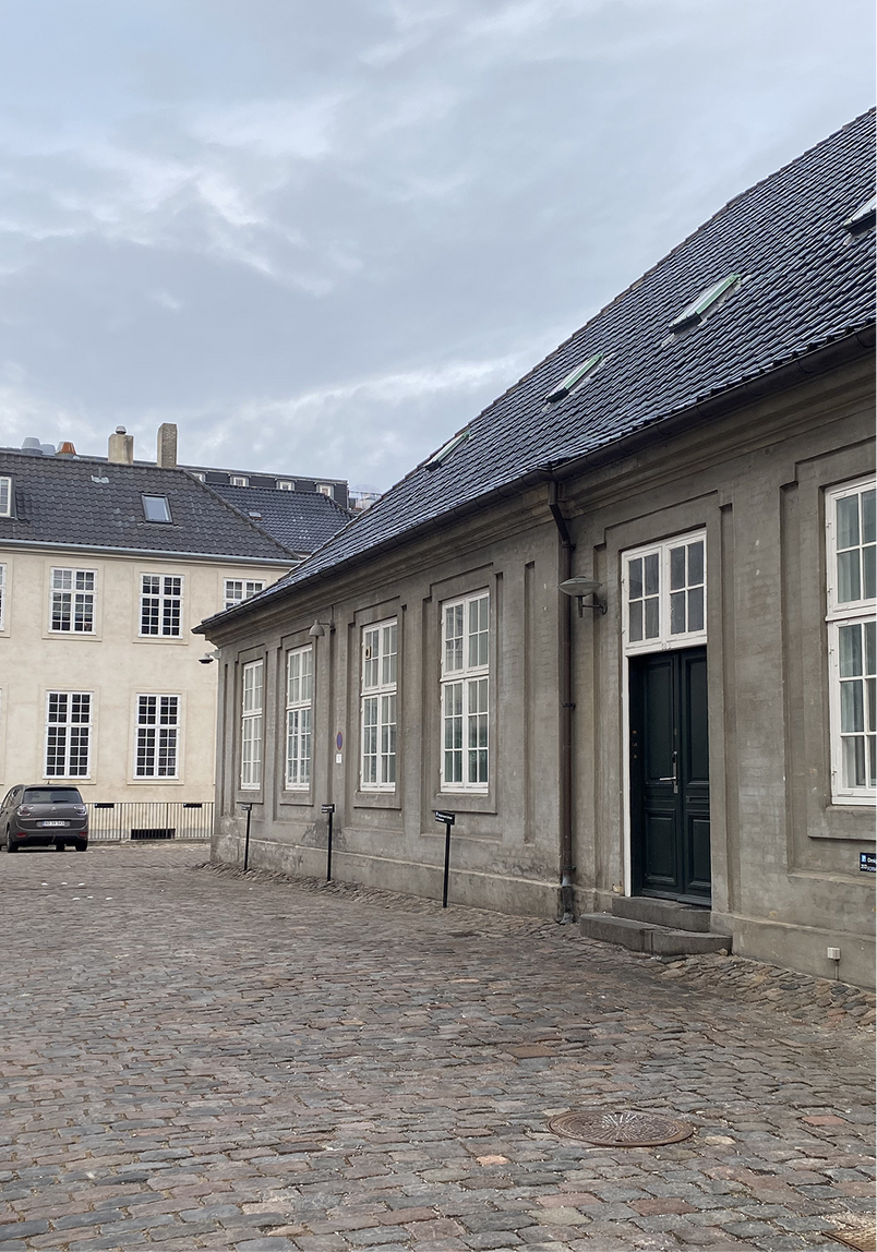 Courtyard Picture 3