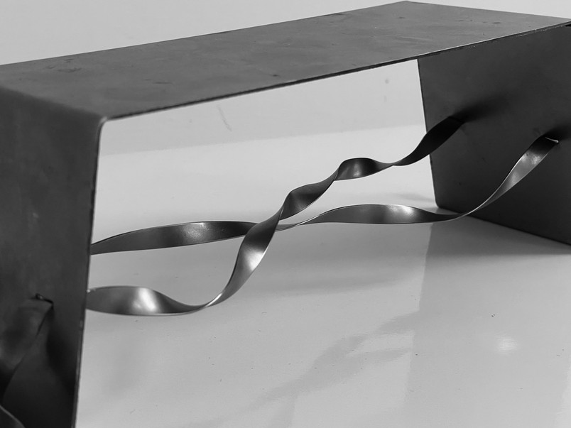 SCALE MODEL . OF A STEEL BENCH . ORIGINATING FROM THE PORTIKUS MOTIF  .  SITE-SPECIFIC SPATIAL CONCEPT . THORVALDSENS MUSEUM . BY JOSEFINE HELL 