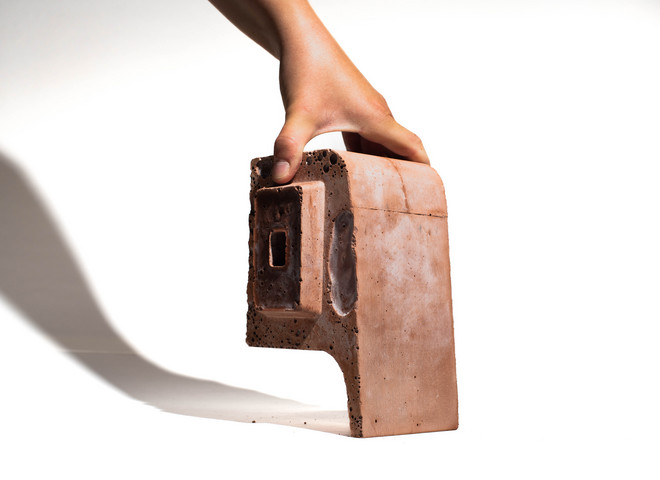 Tongue side of the groove and tongue brick joint