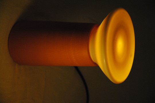 Here is the table lamp in porcelain and red clay.