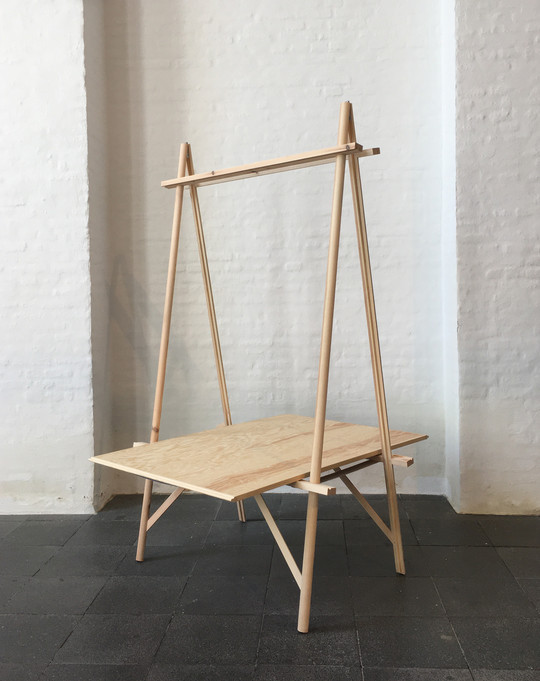 Easel 