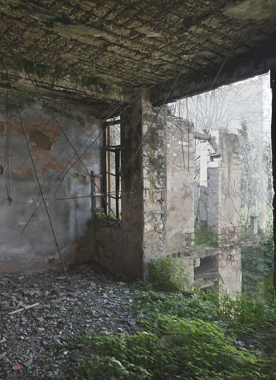 1st floor room, Photograph