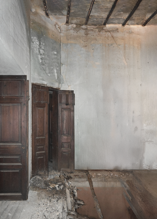 1st floor room, Photograph
