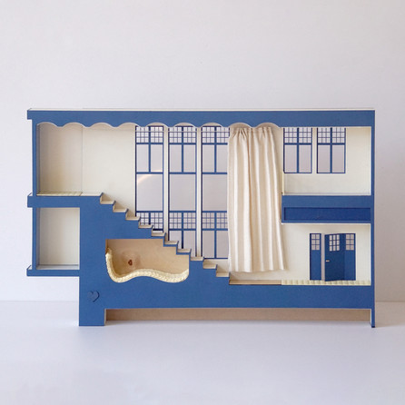 Model of the new double-height entrance hall with assembly staircase.