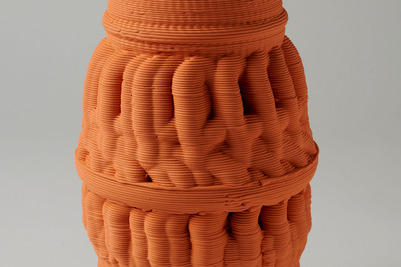 Project: Crafting Ceramics through the Use of Virtual Reality