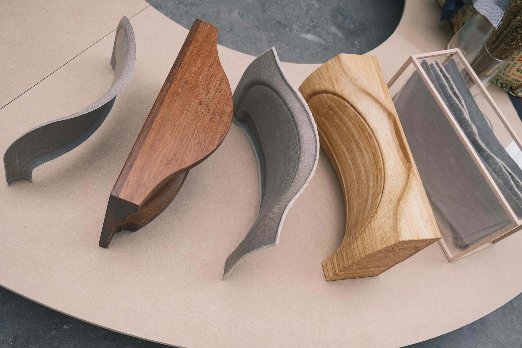 Pressing process of flax/PLA material